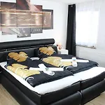 Marstall Apartmenthaus בית הארחה