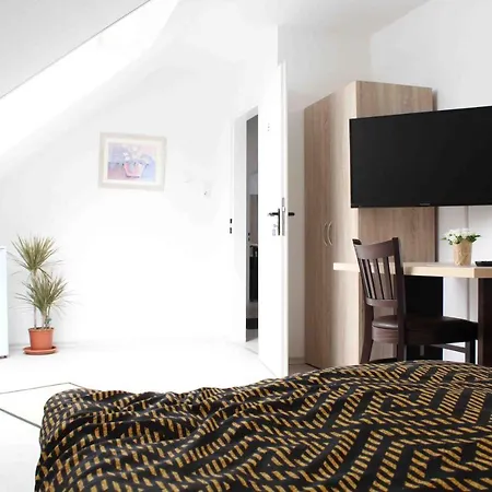 Marstall Apartmenthaus 3* Kassel-Goettingen